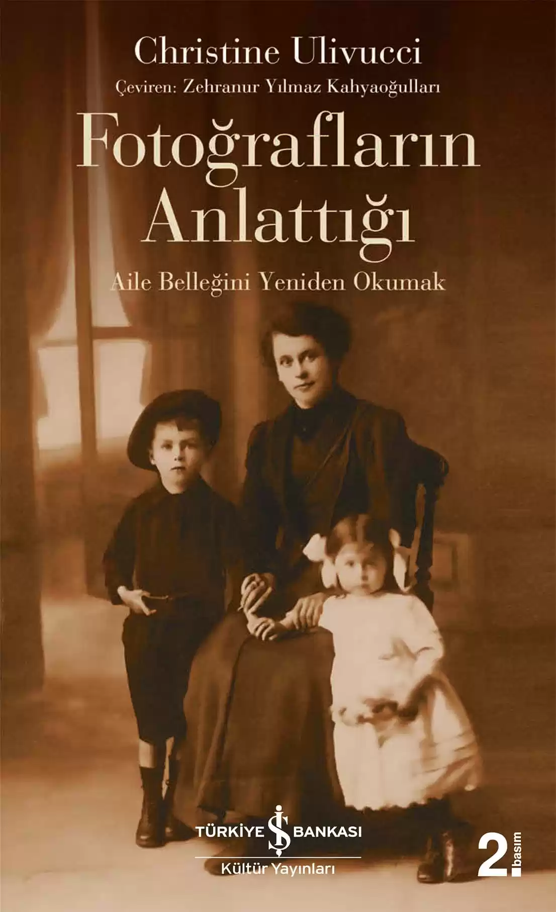 Fotoğrafların Anlattığı – Aile Belleğini Yeniden Okumak